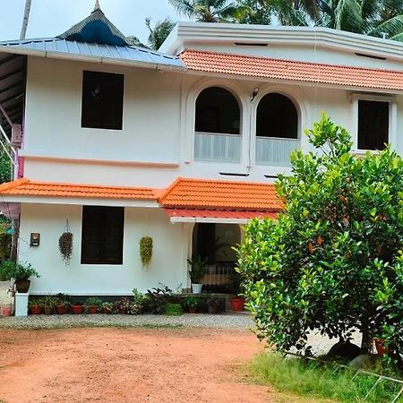 Munroe Lagoons Kollam Exteriér fotografie